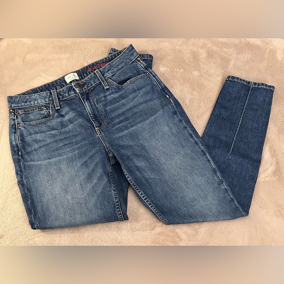 🔥Alice + Olivia AO.LA Studded Back Jeans🔥 - Picture 3 of 6